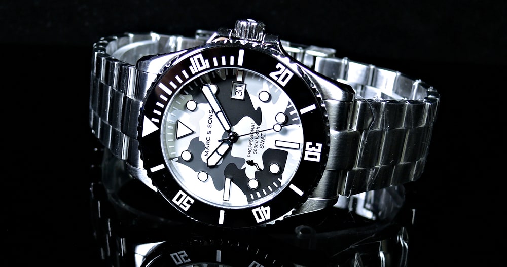 MARC & SONS Limited Edition | DWFB Group | Review | English